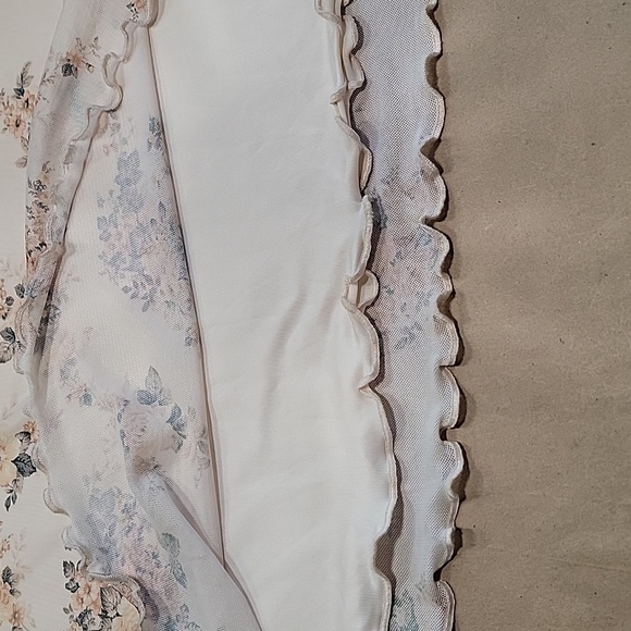 SHEIN Size XL Peachy Cream with Floral Pattern Mesh Overlay Midi Skirt, EUC - Picture 9 of 12